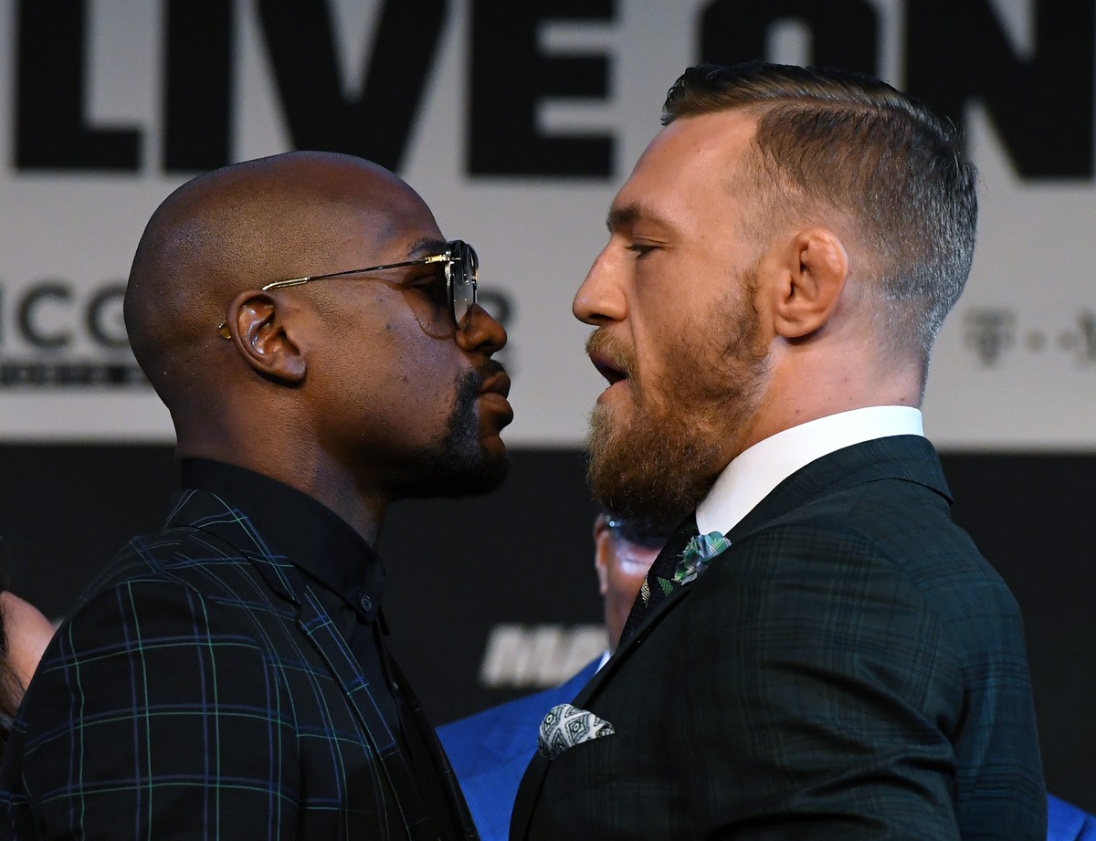 Floyd Mayweather Took a Page Out of McGregor's Style Playbook on