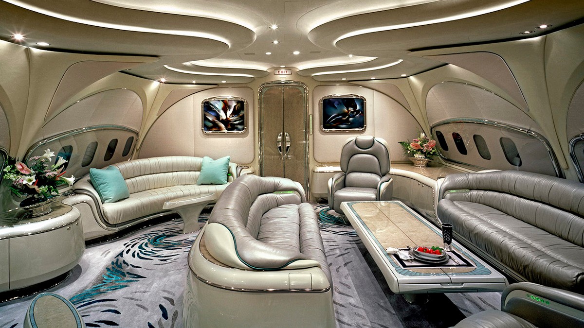 Meet The Guy Who Photographs Luxury Planes For The Super Rich Vice 