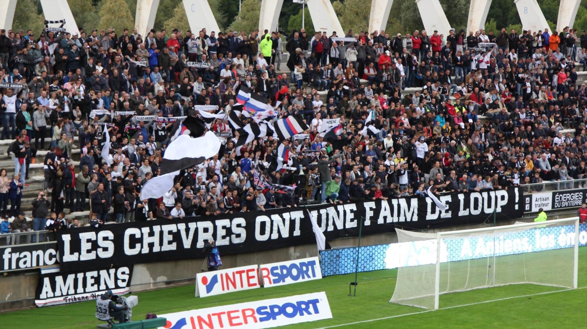 Les 1 Ligue La Qui Ultras D Amiens Decouvrent Vice Avec Smvpqugz