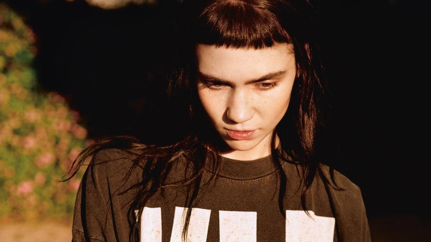 grimes-created-a-new-genre-of-music-inspired-by-the-end-of-the-world