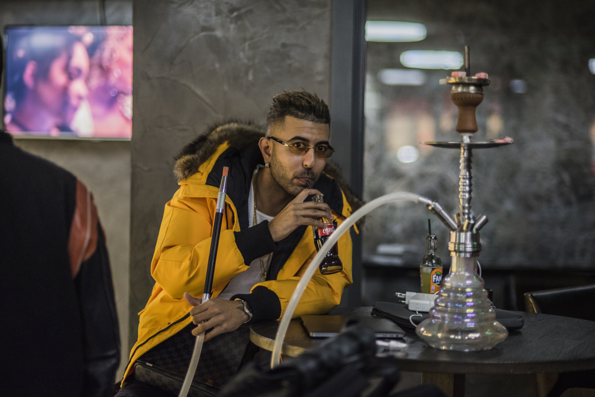 ik sprak f1rstman een shishalounge over zijn plannen ik sprak f1rstman een shishalounge over zijn plannen