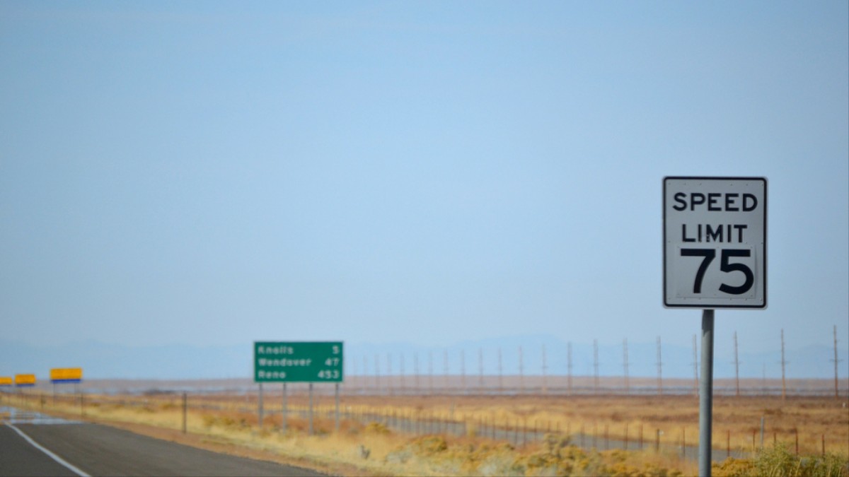 american-speed-limits-are-based-on-1950s-science