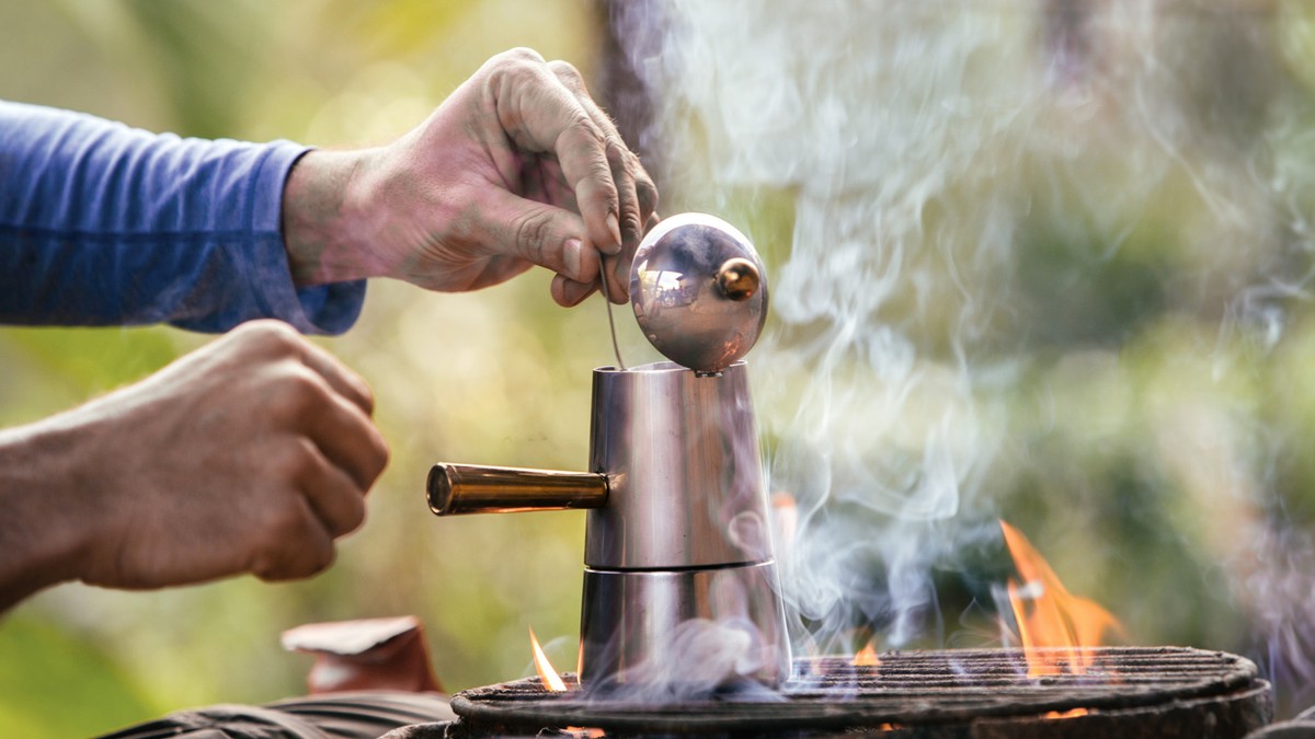 Finalmente so perché il caffè la mattina mi sveglia automaticamente