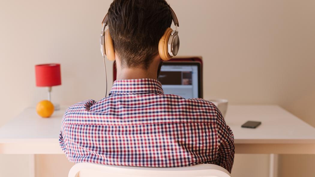 Listening to Music at Work Might Make You Worse at Your Job