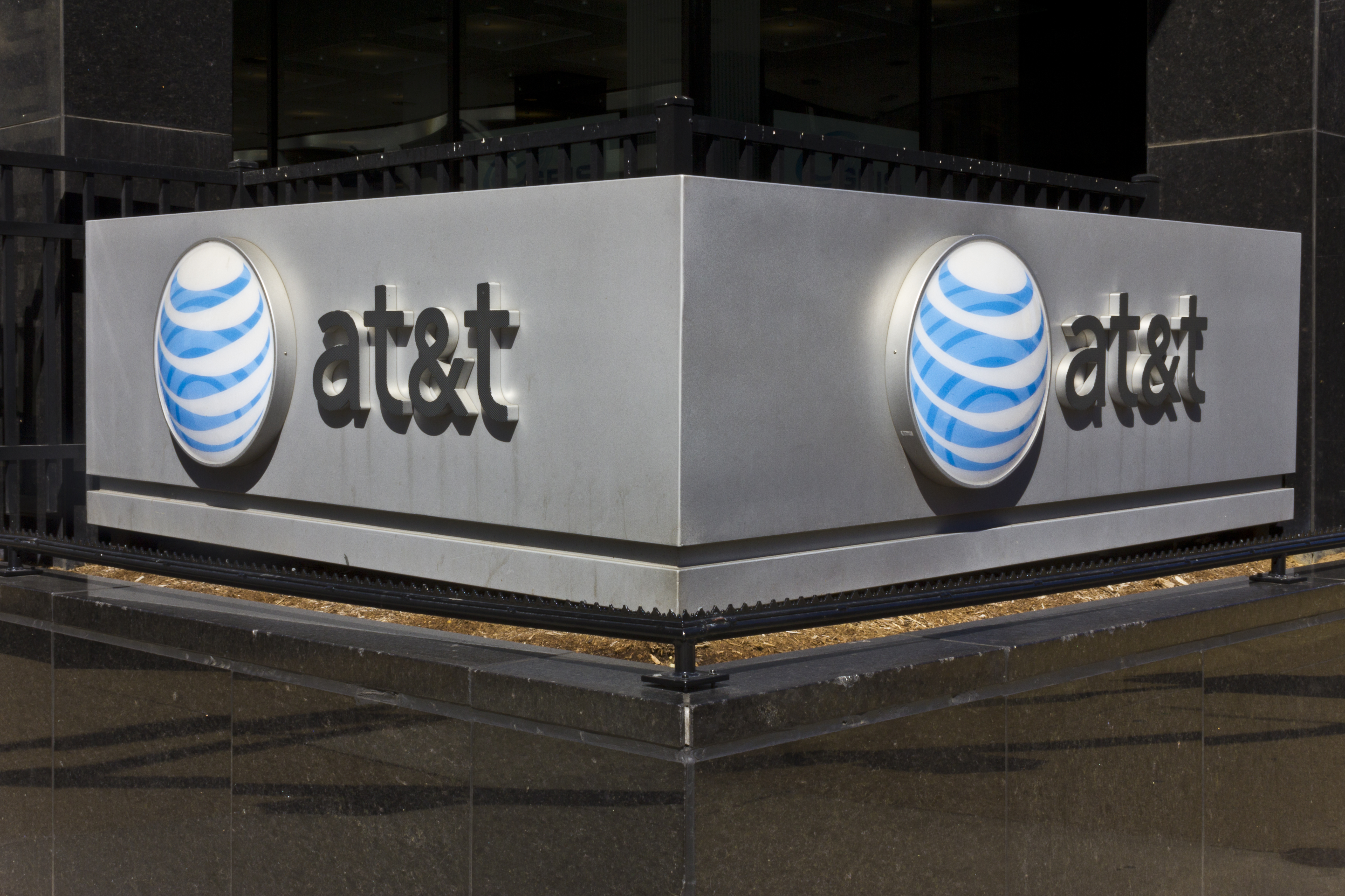 AT&T Rewrites History, Claims Killing Net Neutrality Will Provide 'Enormous Benefits'