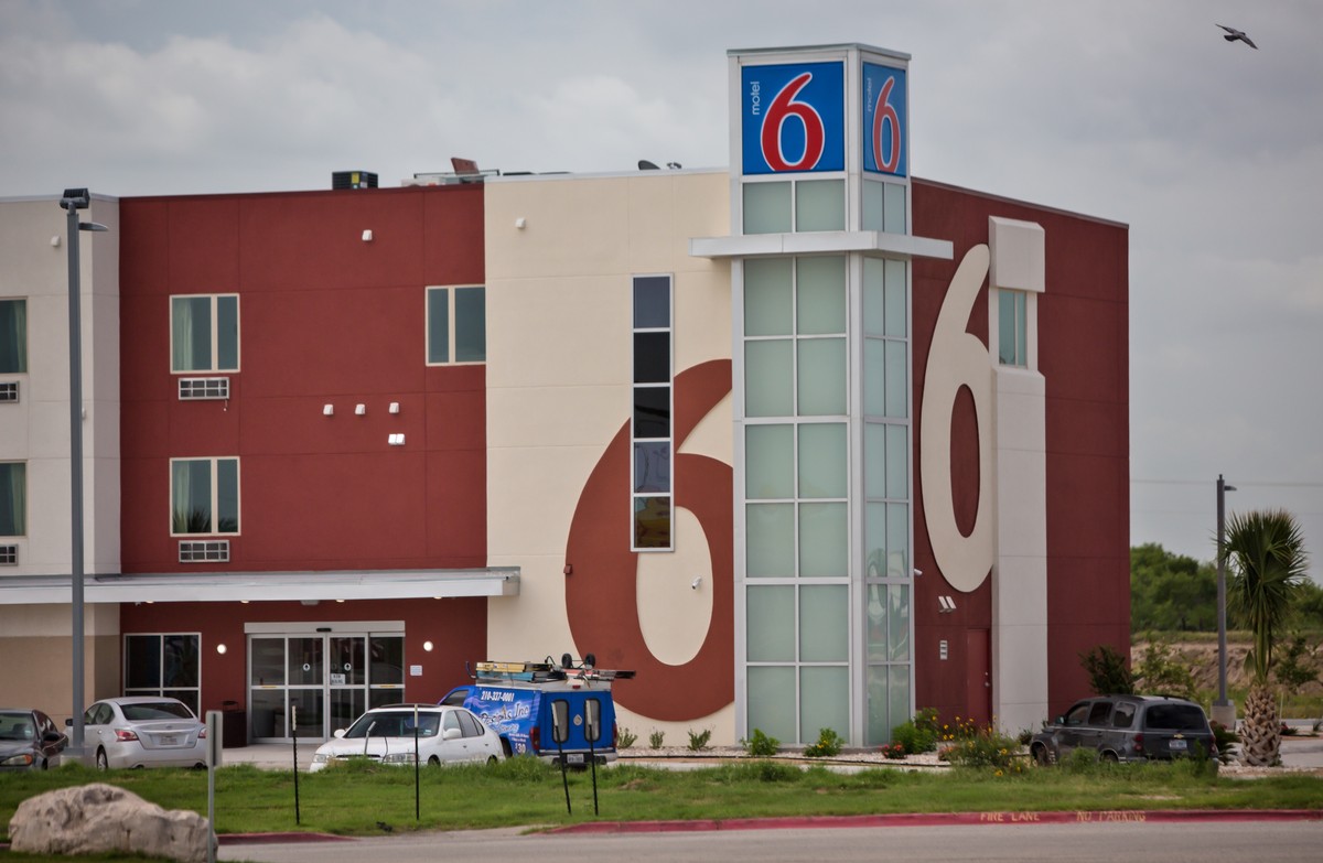 ICE allegedly targeted Washington Motel 6 guests with “Latino-sounding