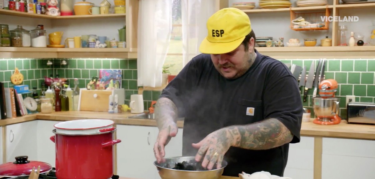 Watch Matty Matheson Make Easy Mussels in Tomato Sauce VICE
