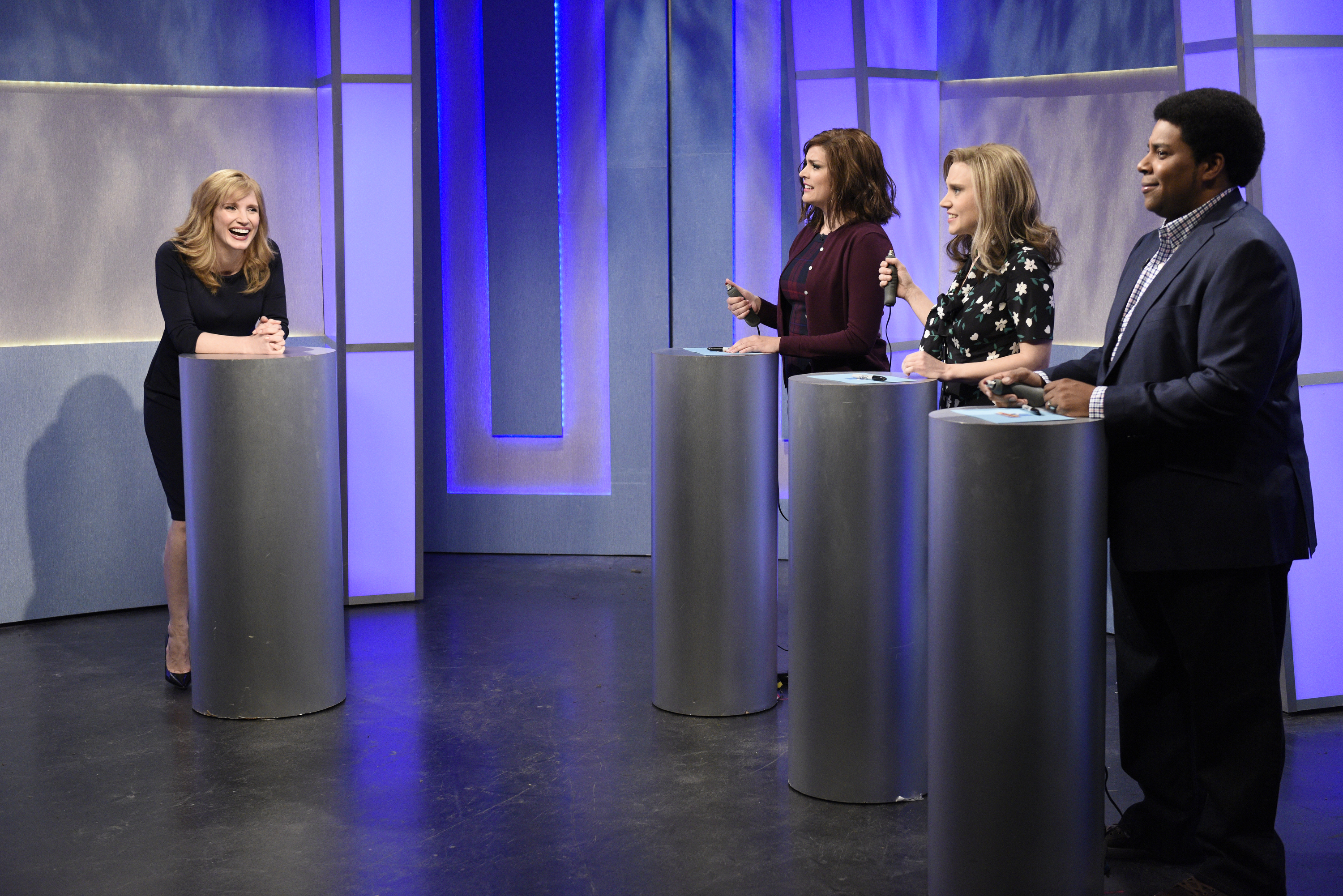 Watch Jessica Chastain Break the Fourth Wall in Bleak 'SNL' Sketch