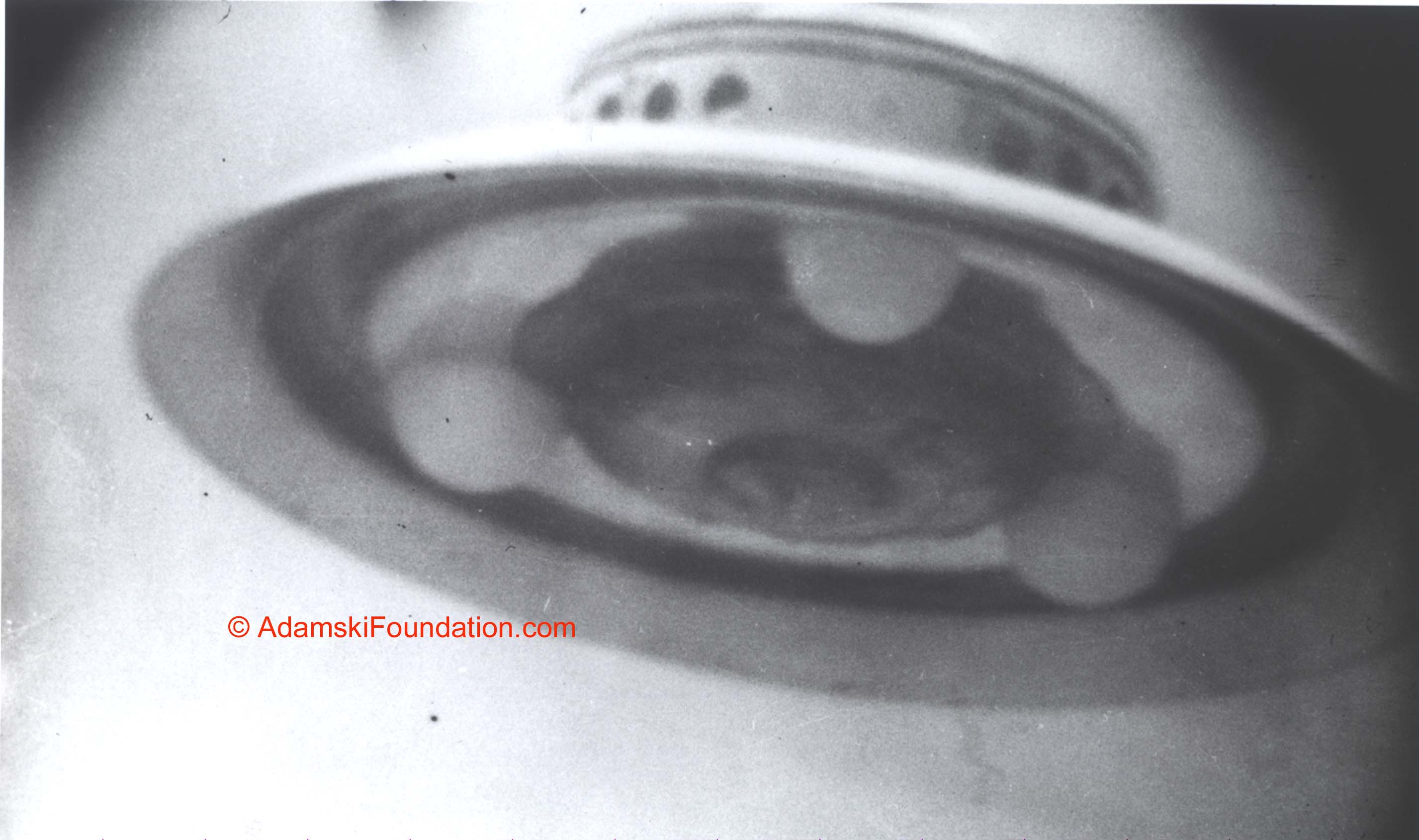 UFOオカルト伝説の謎 02.ジョージ・アダムスキーの空飛ぶ円盤同乗記 