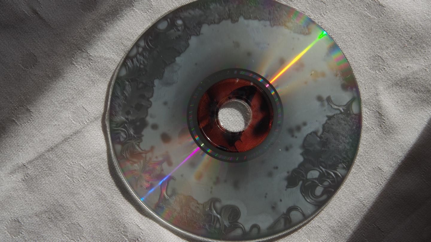 Cdもdvdも半永久的だったはずなのに