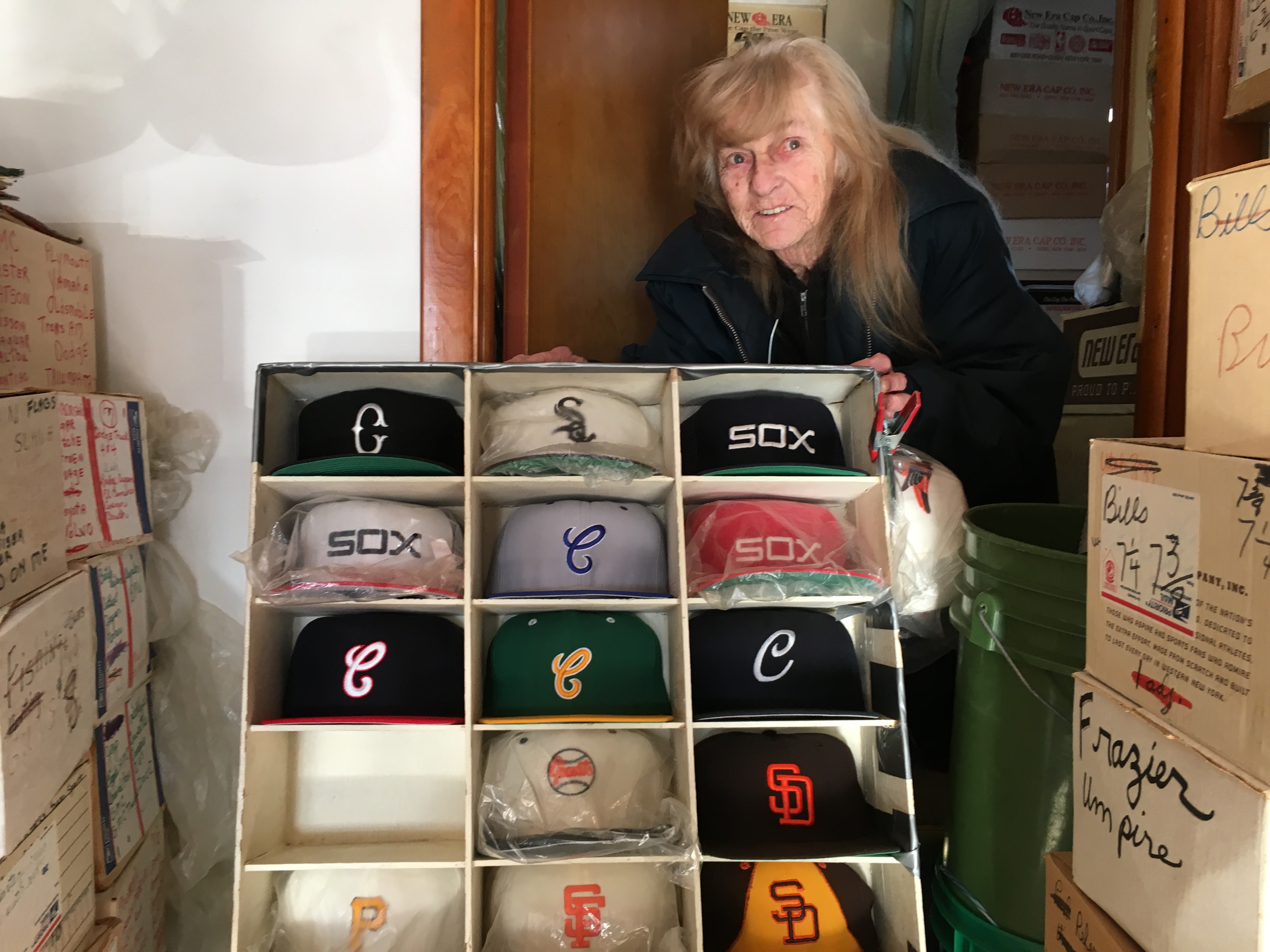 Let's Gussy Up Some Hat Boxes - Mitzi's Miscellany