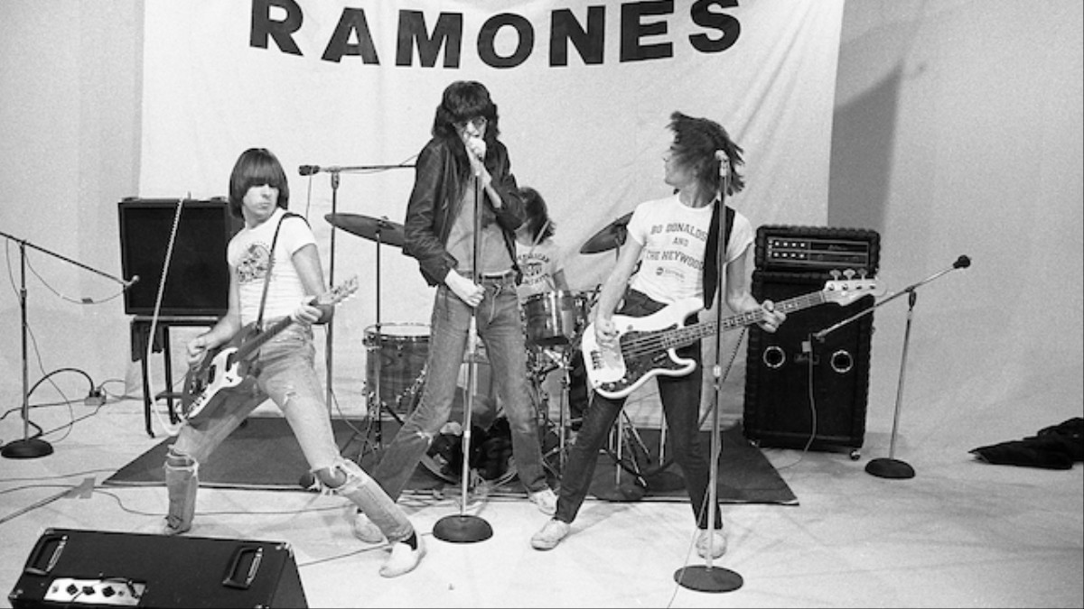 初代マネージャー ダニー フィールズと写真で振り返る初期ramones 初代マネージャー ダニー フィールズと写真で振り返る初期ramones