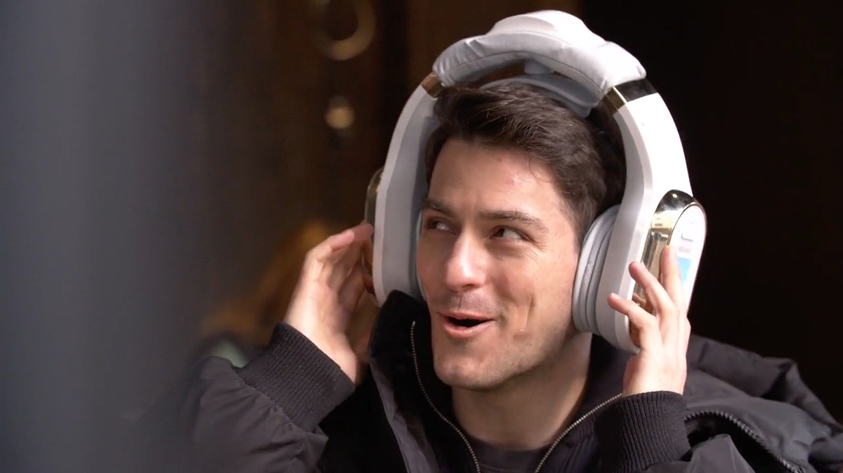 These Big Ass Headphones Massage Your Ears And Look Cool As Fuck