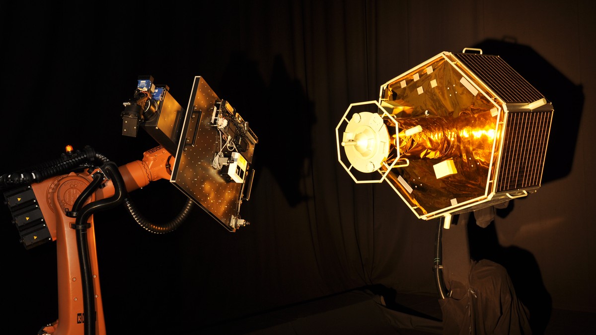 Watch These Scientists Remotely Operate a Space Garbage Robot