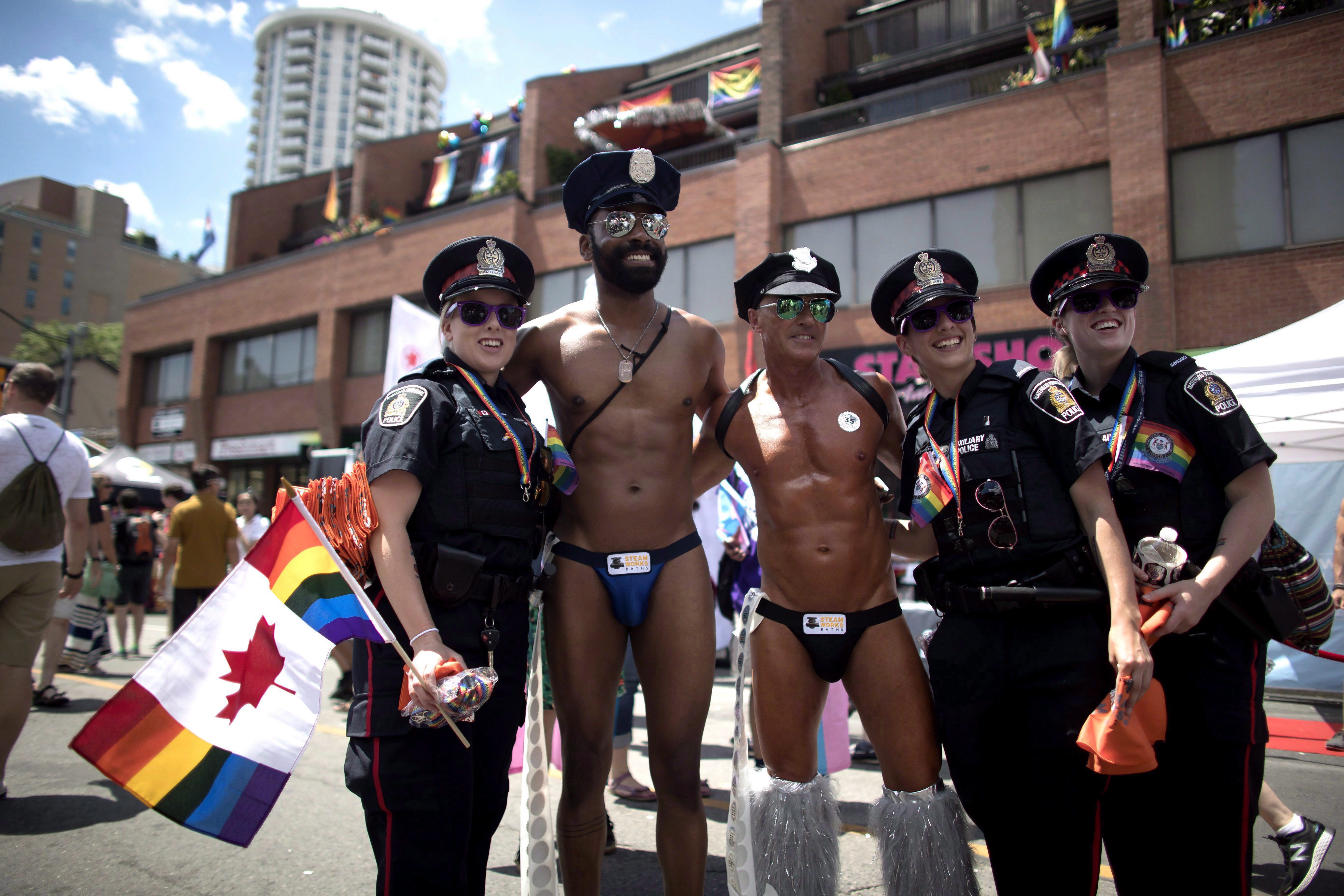 Toronto Police withdraw application to march in Pride parade VICE News