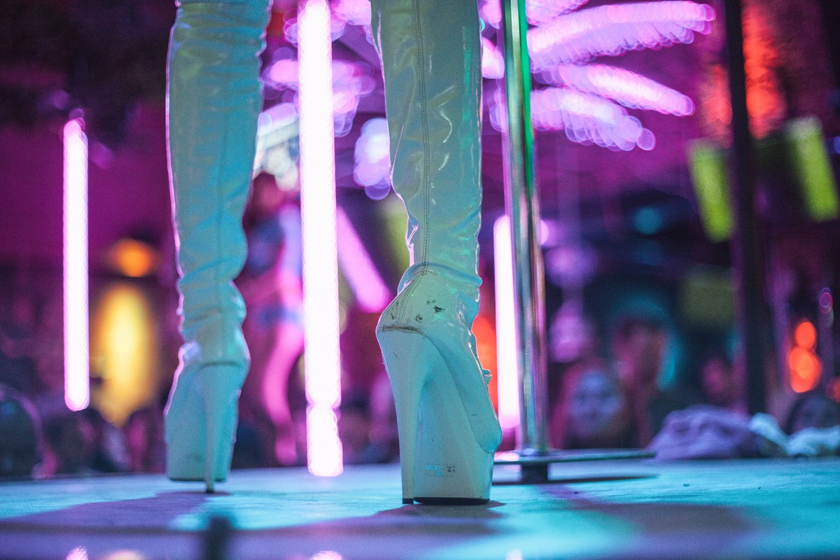 Exotic Dancers Do Their Taxes A Little Differently Than You