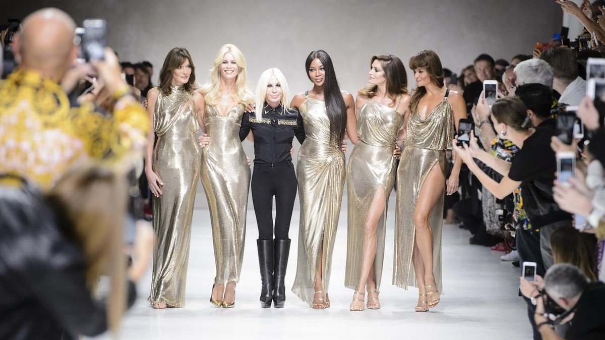 Donatella Versace and Anna Wintour talk politics and fashion at
