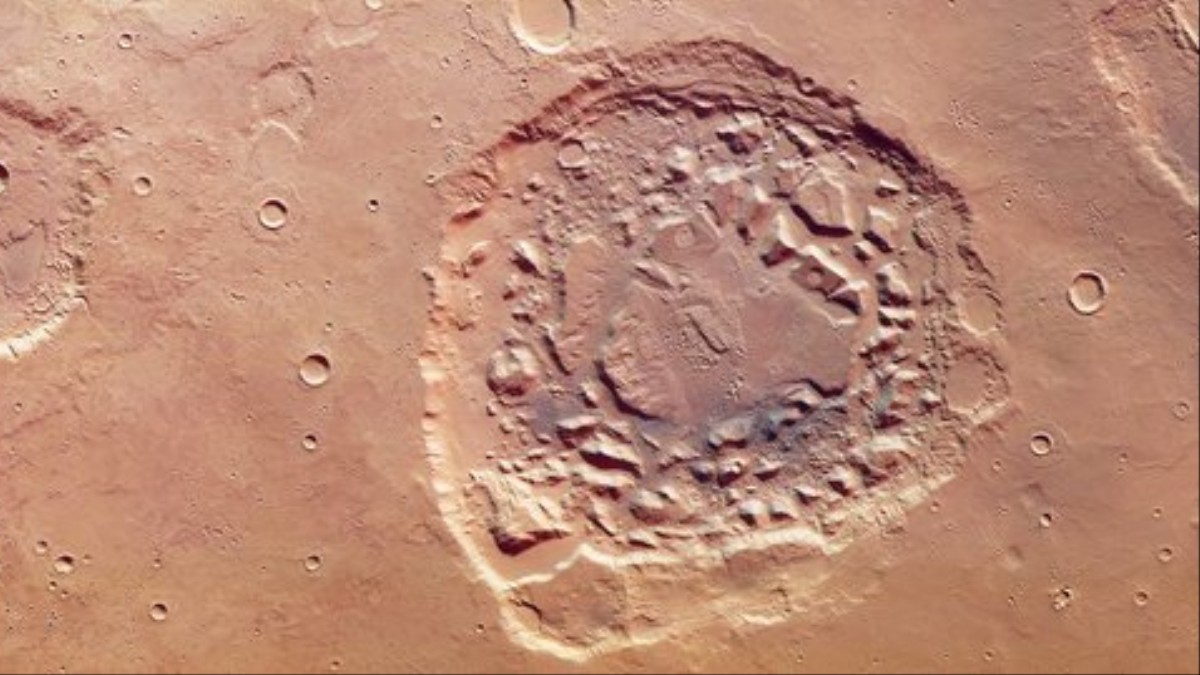 Nobody Knows How This Part of Mars Exploded