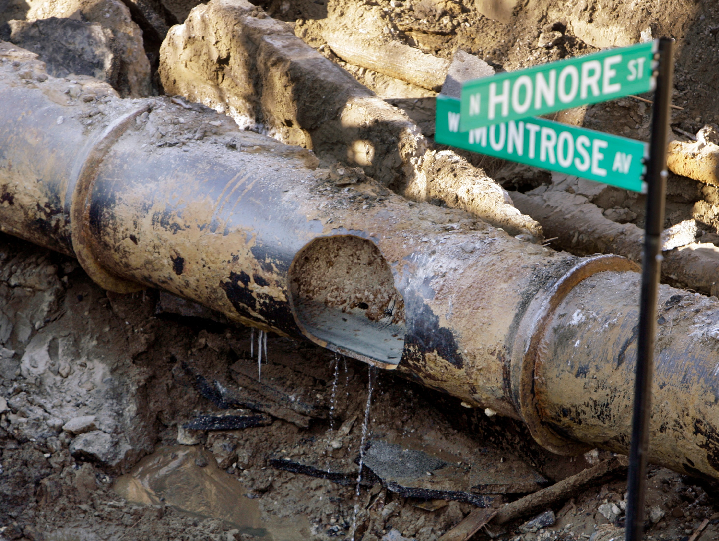 Chicago's drinking water is full of lead, report says VICE News