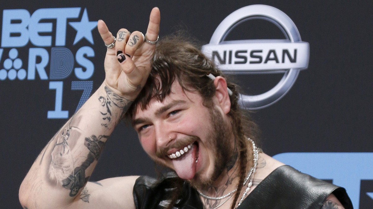 Listen To Post Malone S New Album Beerbongs Amp Bentleys