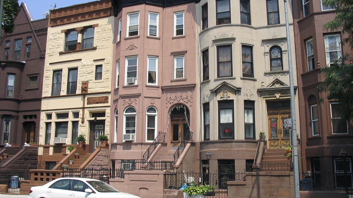Airbnb Is Screwing Over New York’s Vulnerable Neighborhoods
