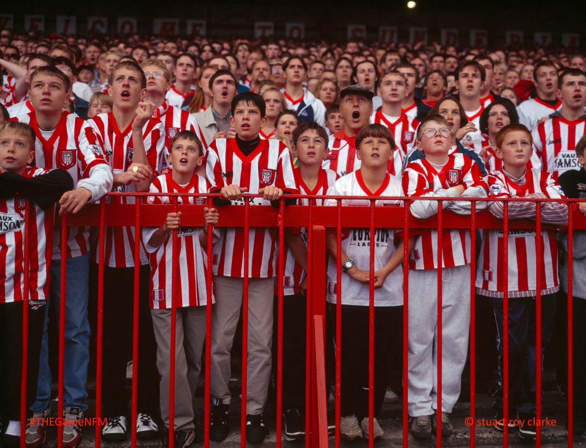 18 Photos of British Football and Its Beautiful Fans VICE