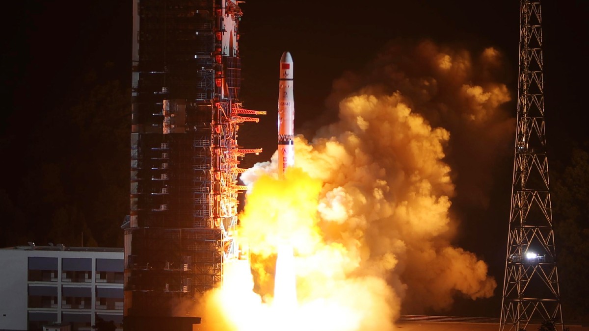 China Is Going to Be the First Country to Land on the Dark Side of the Moon