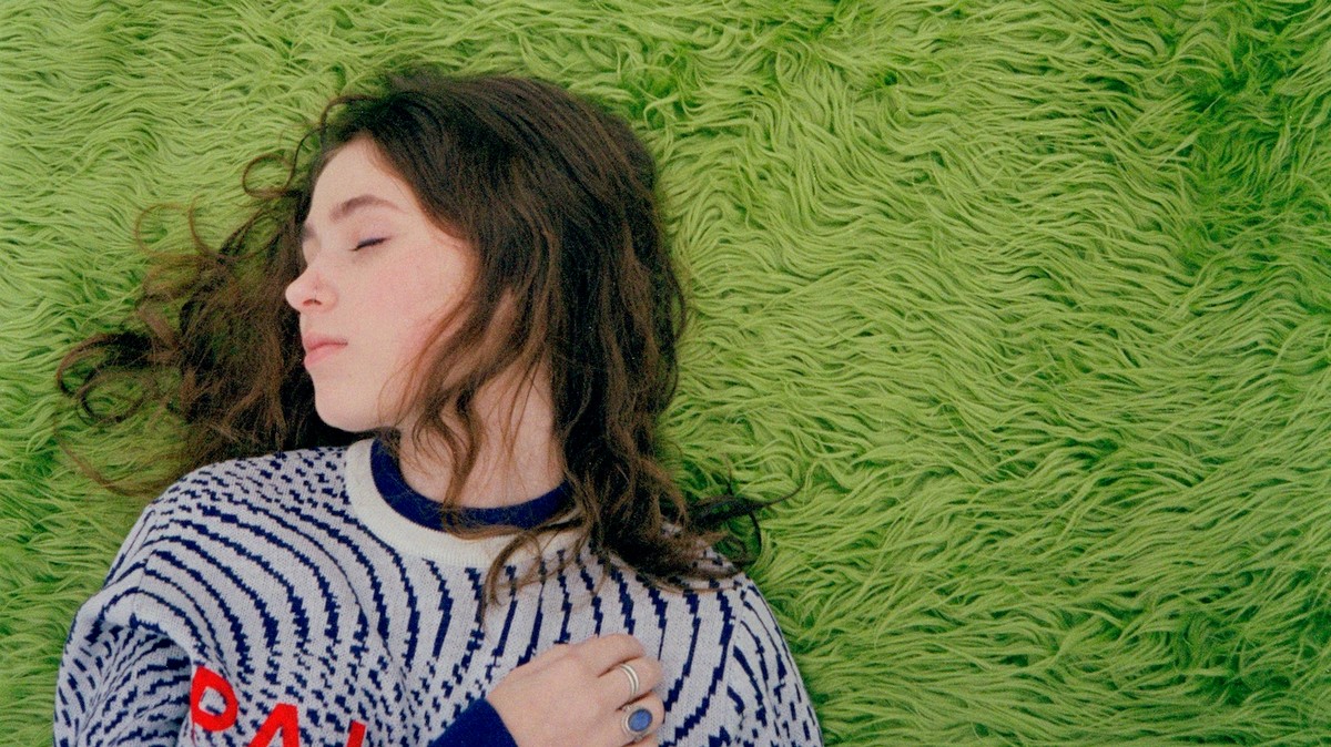 Meet Clairo The Girl Who Became A Pop Star From Her Bedroom I D