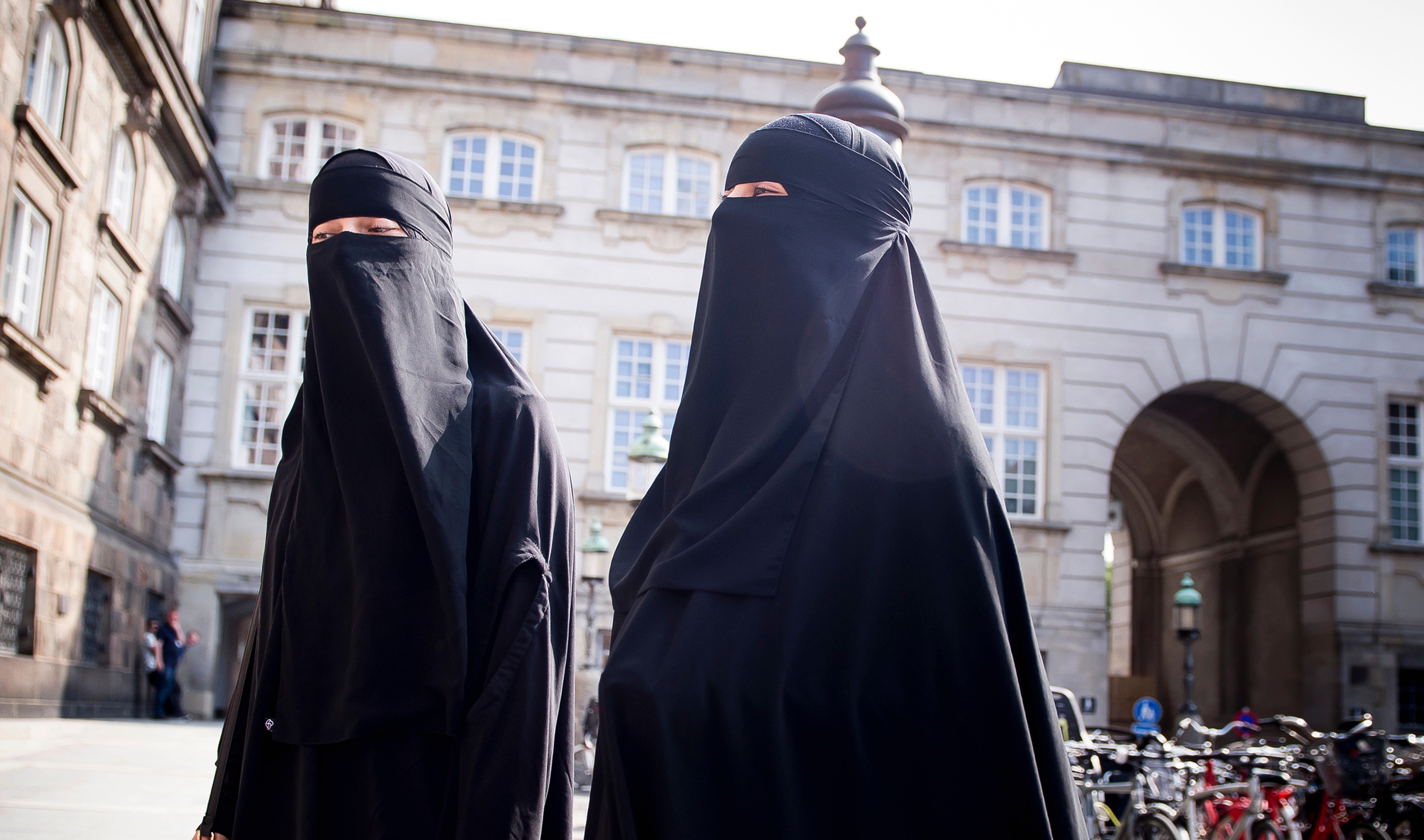 Wearing a burqa in public is now a crime in Denmark – VICE News