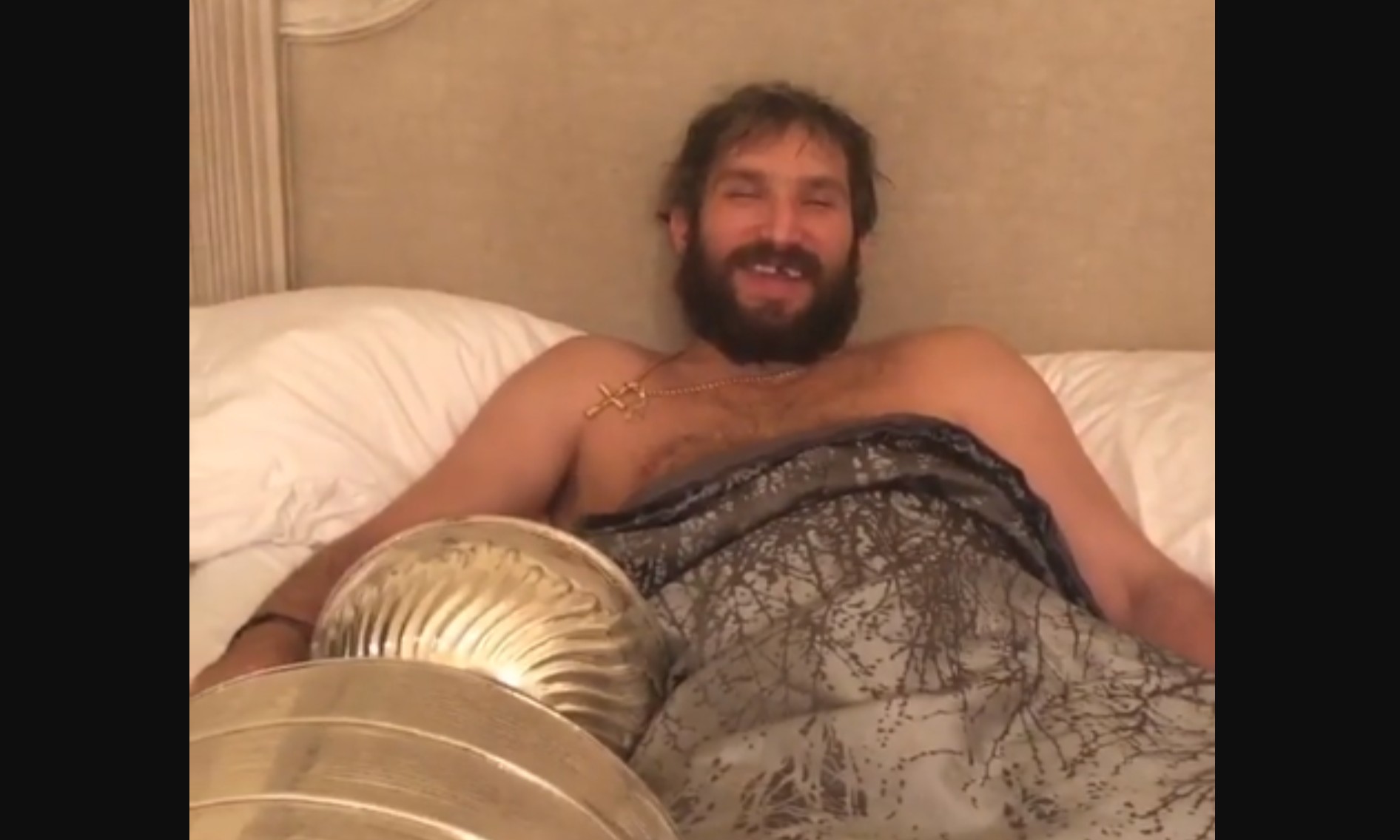 Caps players distracted from Alex Ovechkin's Cup celebration by boobs