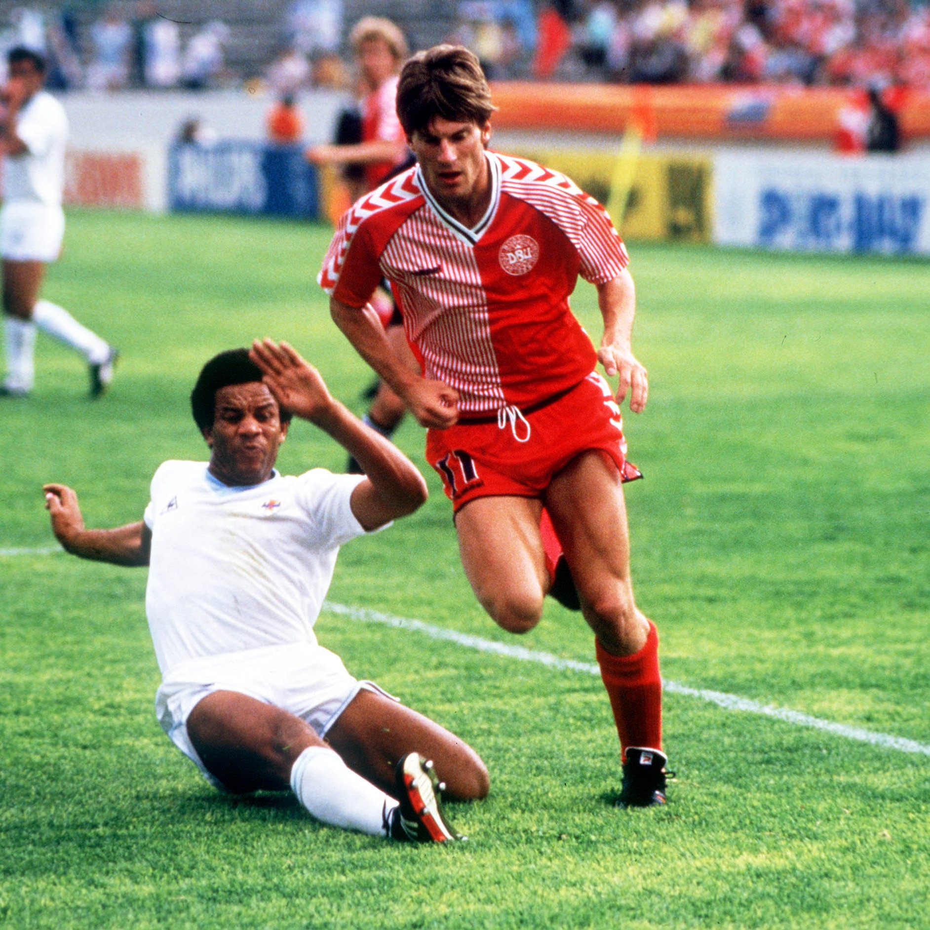 Abe Porto mølle Sådan blev Danmarks VM-trøje fra 1986 en international kultklassiker