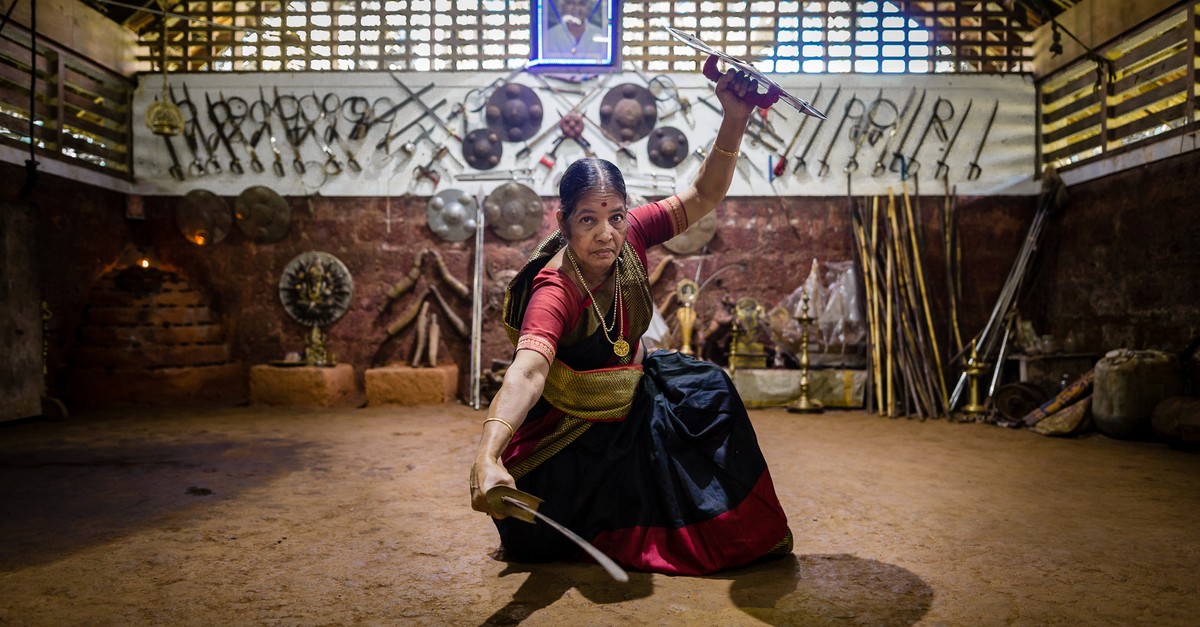Powerful Photographs Challenging Gender Roles in an Indian