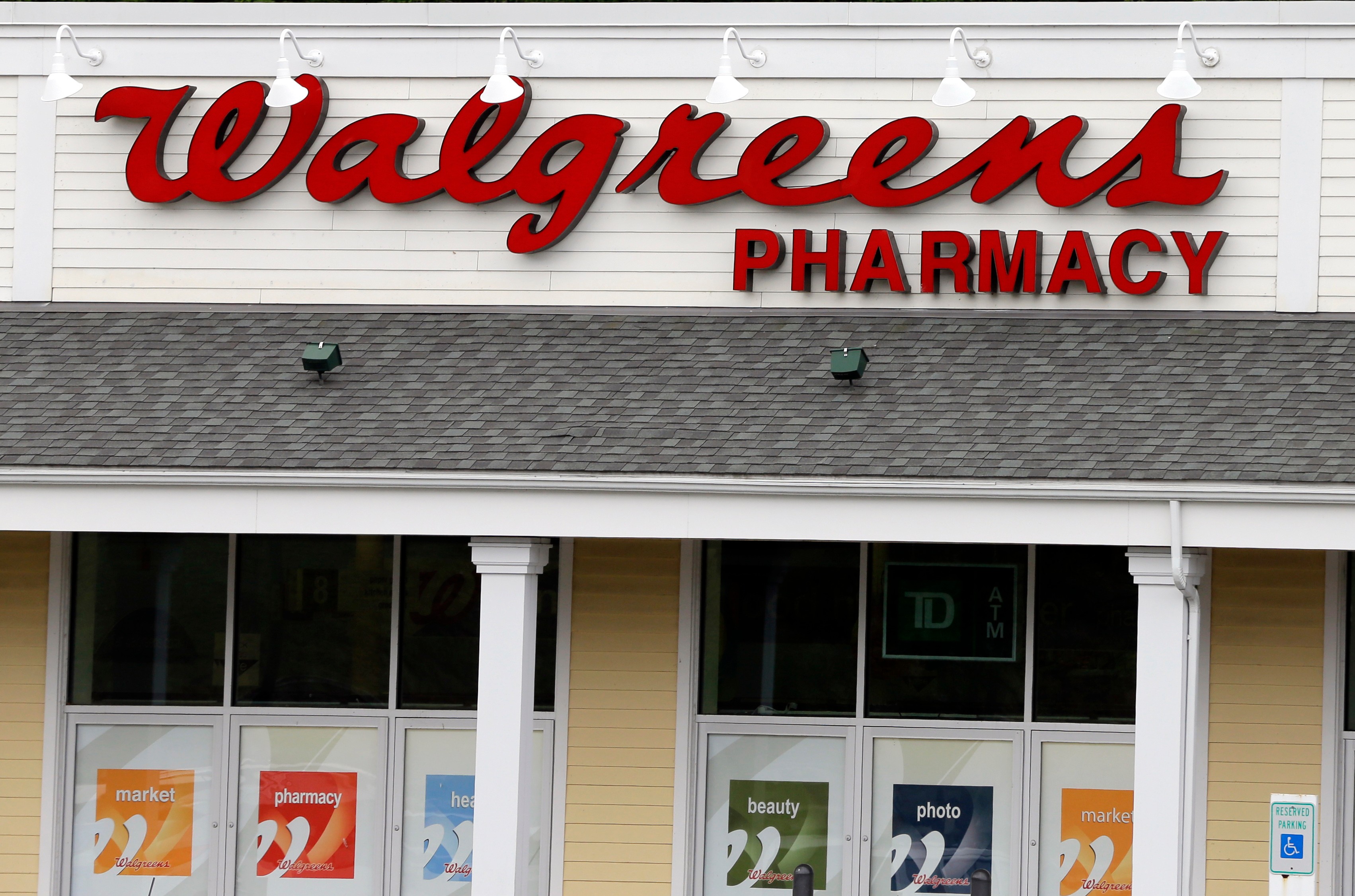 Walgreens says its pharmacist had the right to refuse to fill pregnancy ...