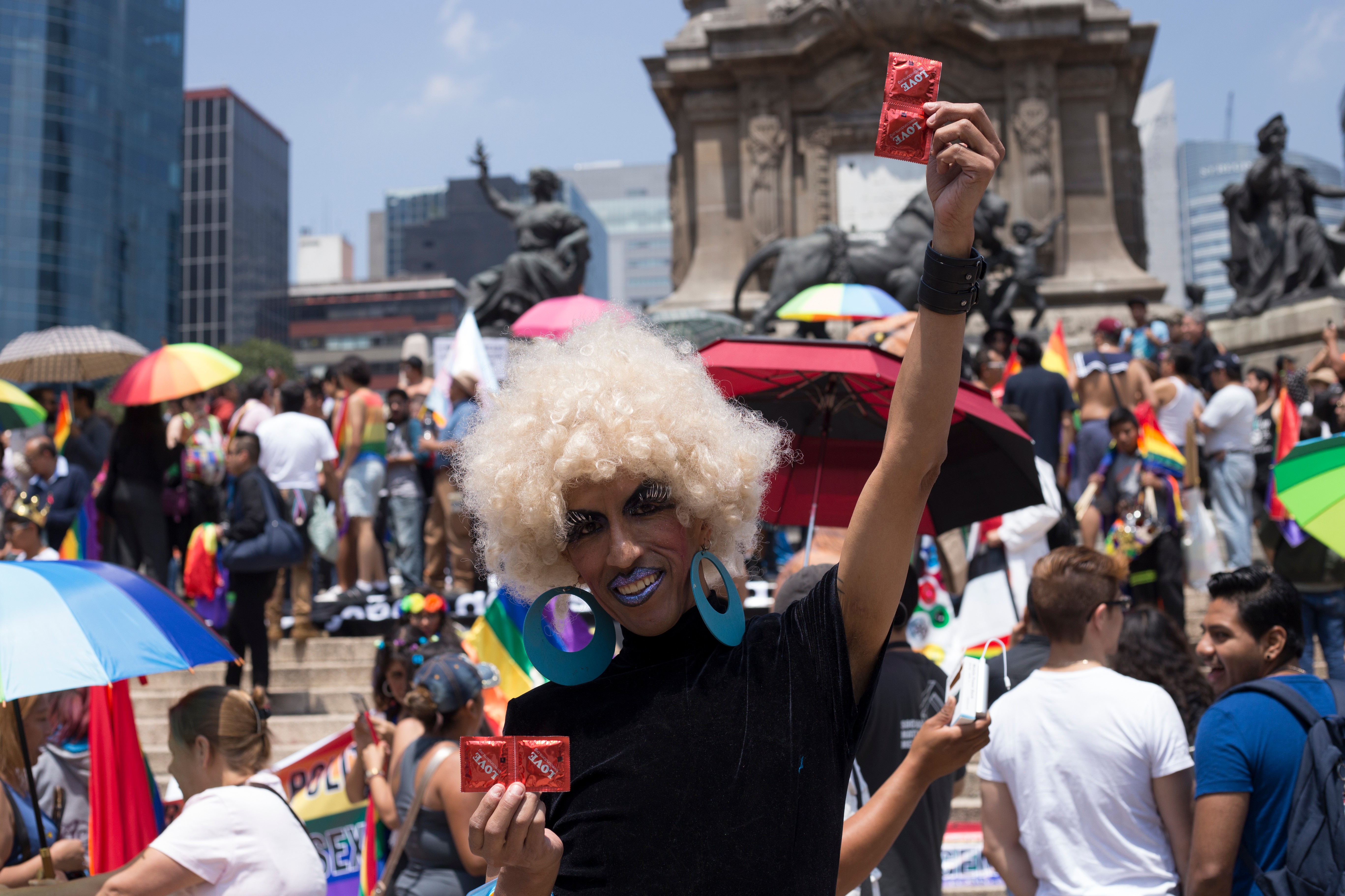 Maricas sin plumas. Lesbianas, pero no machorras: otra cara de la homofobia