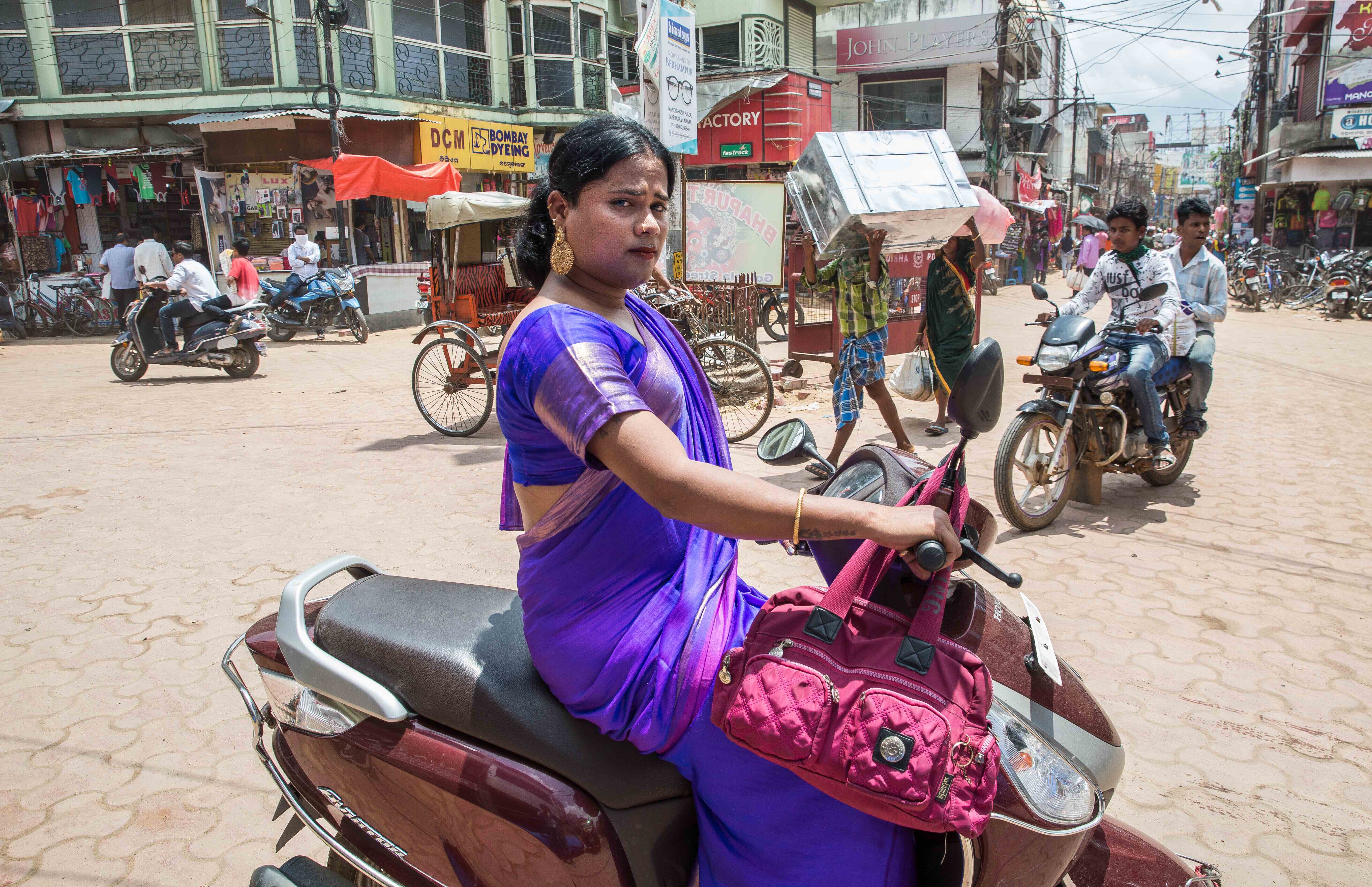 Brahampur College Girl Sex Vdo In - We Attended the First Transgender Cultural Festival in Odisha's Sleepy Town  of Berhampur