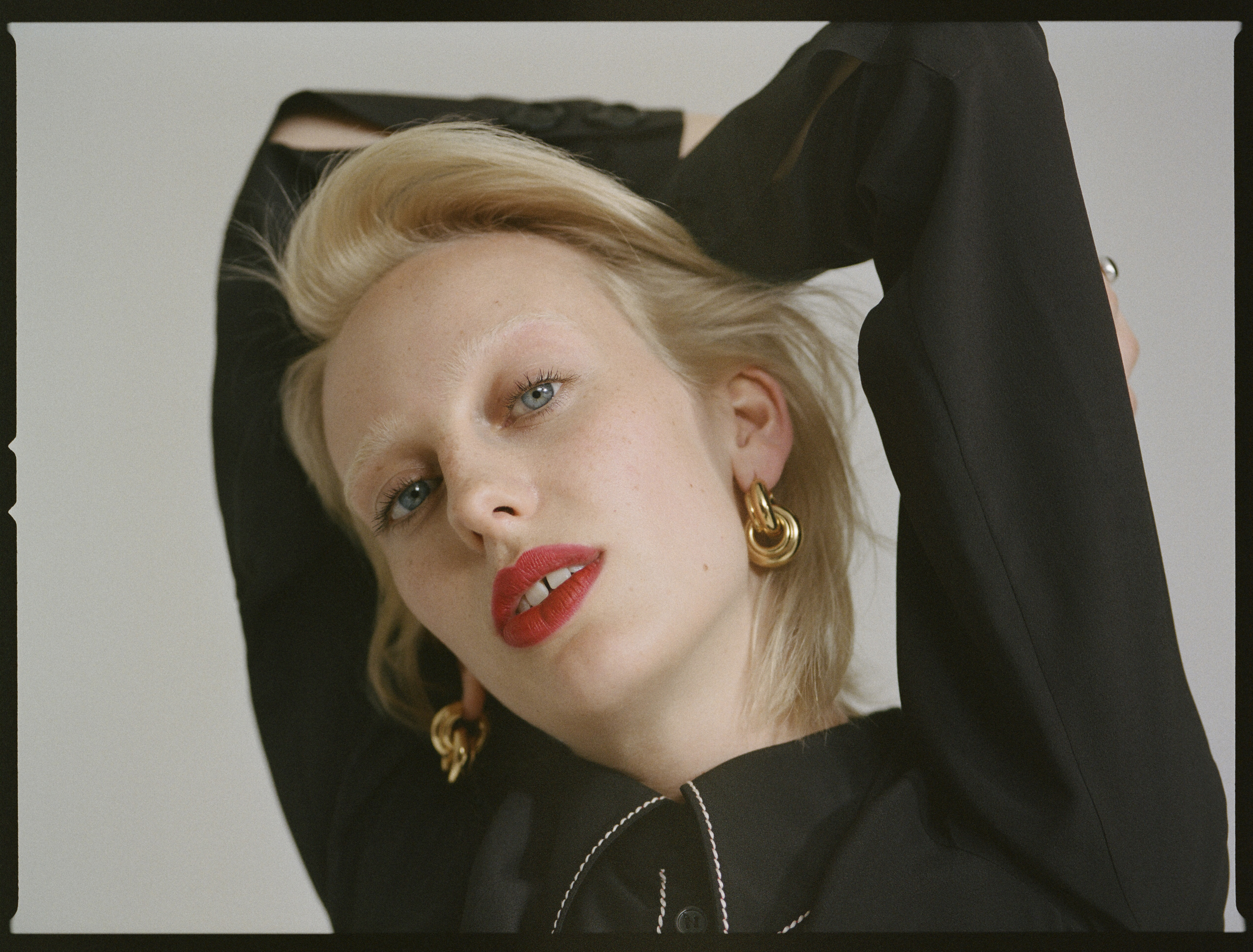 we're still hung up on kiwi model lili sumner