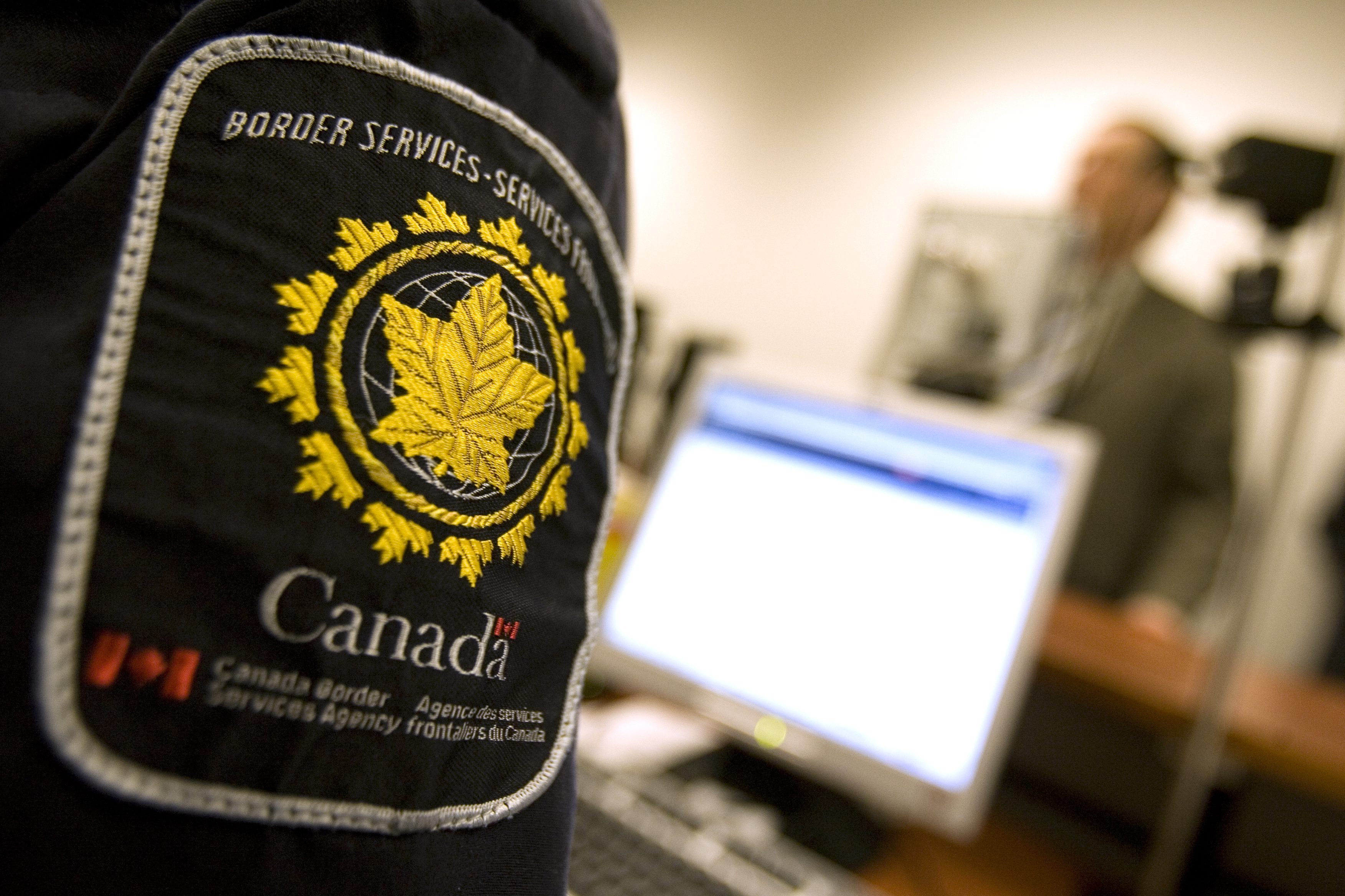 Tsa'S Cybersecurity Alert:  Protect Your Smartphone On Public Wi Fi - isblt5h