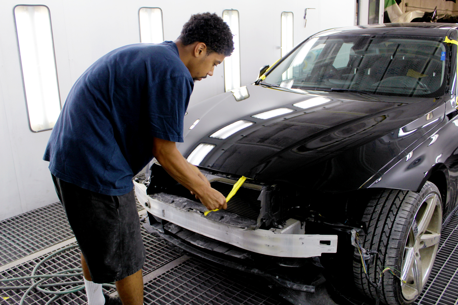 What Is The Annual Average Salary For An Auto Body Technician