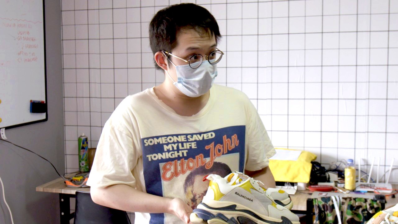 This fake sneaker king's operation made on Reddit. Then it all fell