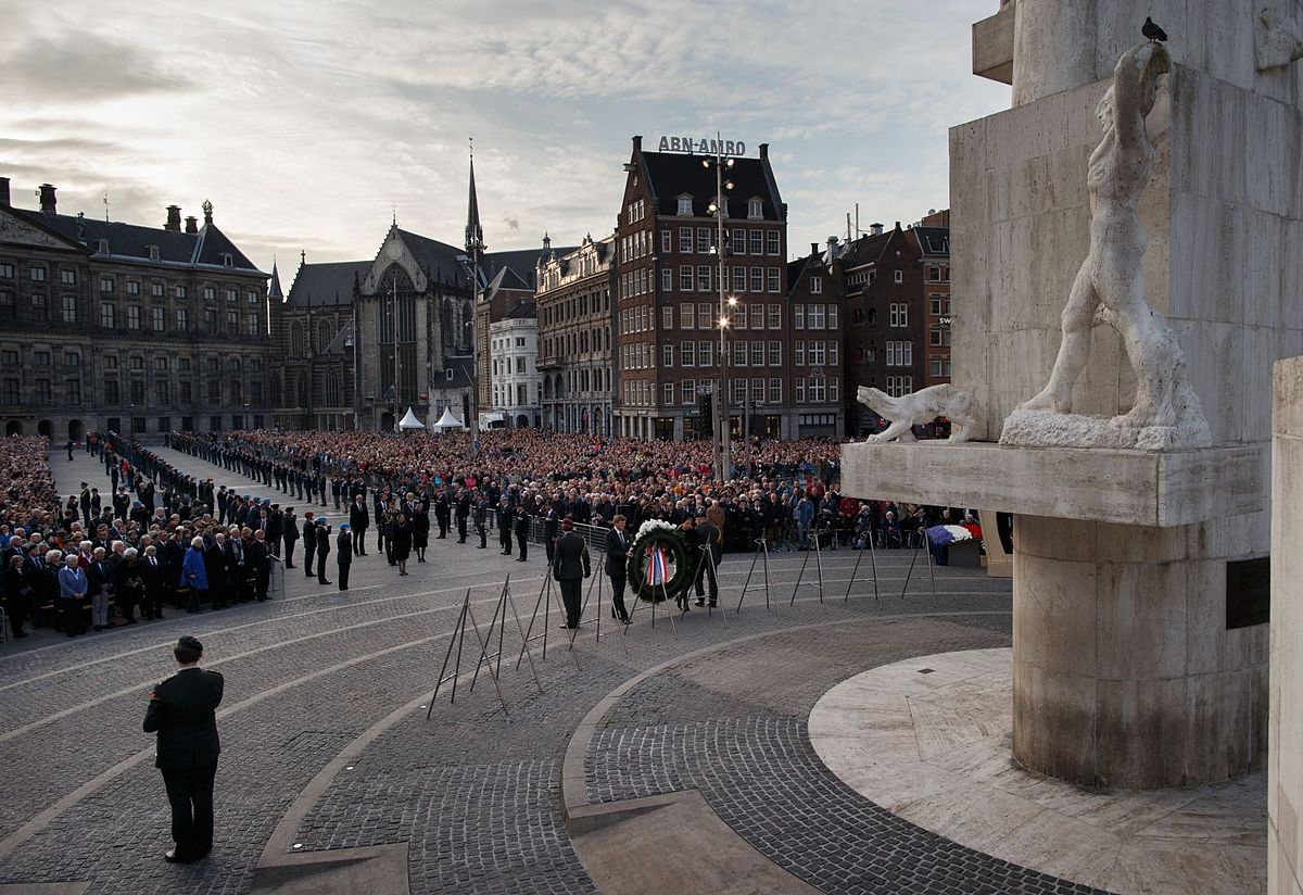 Maakt het uit dat er altijd gedoe is over wie we herdenken op 4 mei? Maakt het uit dat er altijd gedoe is over wie we herdenken op 4 mei?