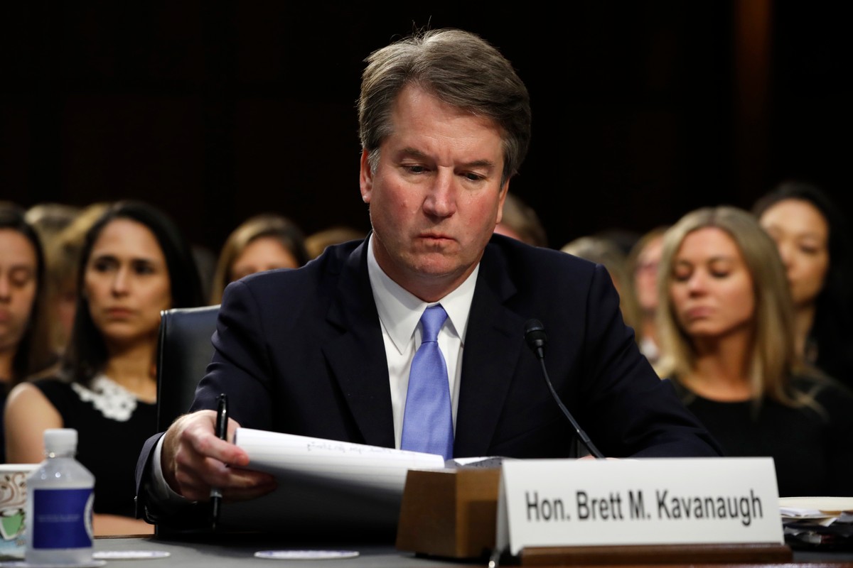 Brett Kavanaugh Is Denying A Charge That He Assaulted A Girl At A Party In High School Vice 