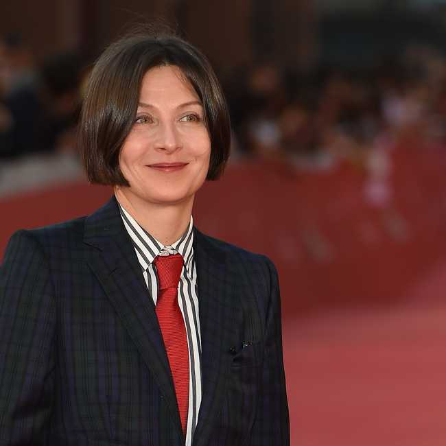 Donna Tartt's Menswear-Inspired Style: A Primer