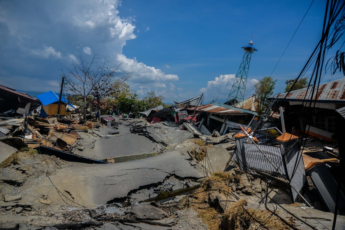 The Ground Turned to Liquid and Swallowed Homes in the Indonesia ...