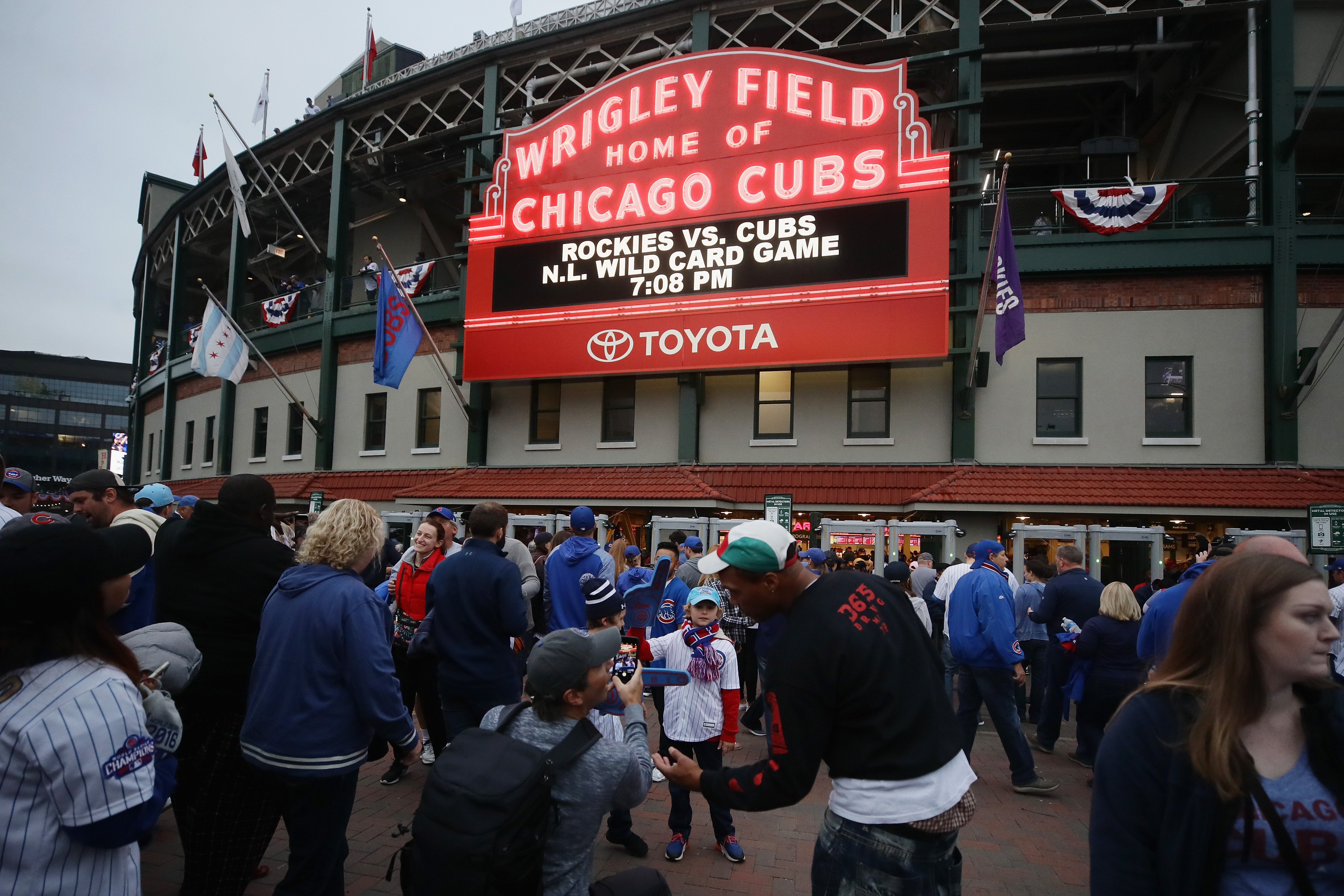 MLB playoffs: Rockies switch gears for wild-card showdown with Cubs