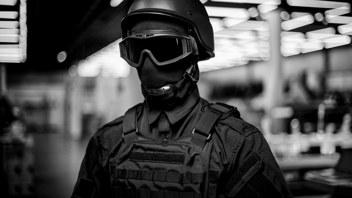Cops Told 'Don't Look' at New iPhones to Avoid Face ID Lock-Out