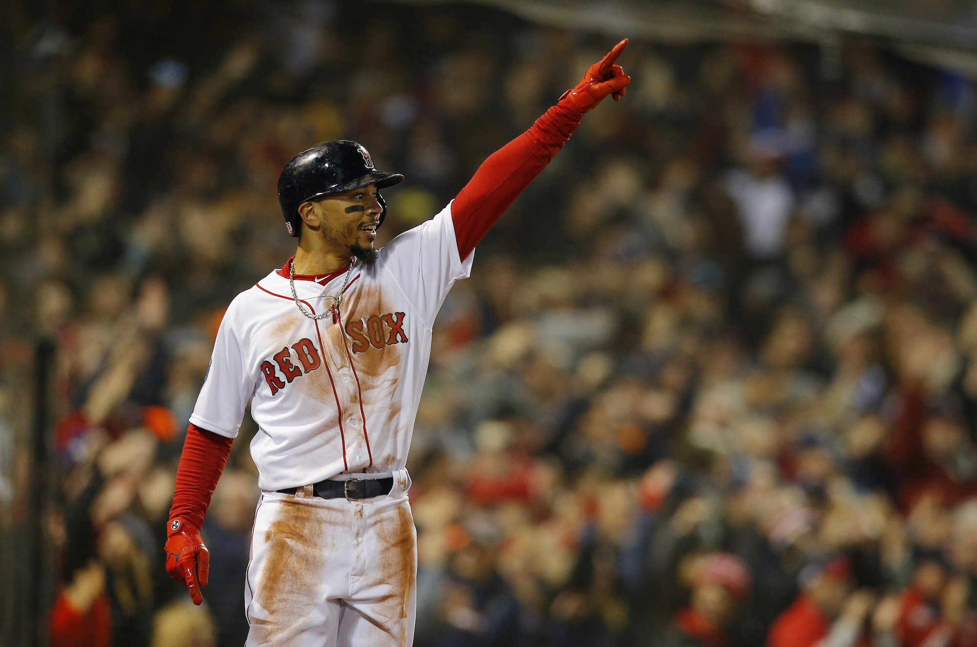 World Series: Red Sox's Mookie Betts fed homeless after Game 2