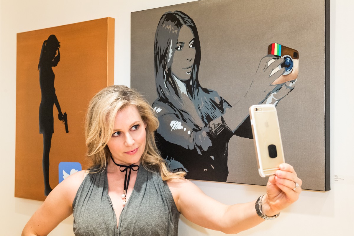 The Quest For Selfies Has Cost The Art World At Least 15 Million Garage