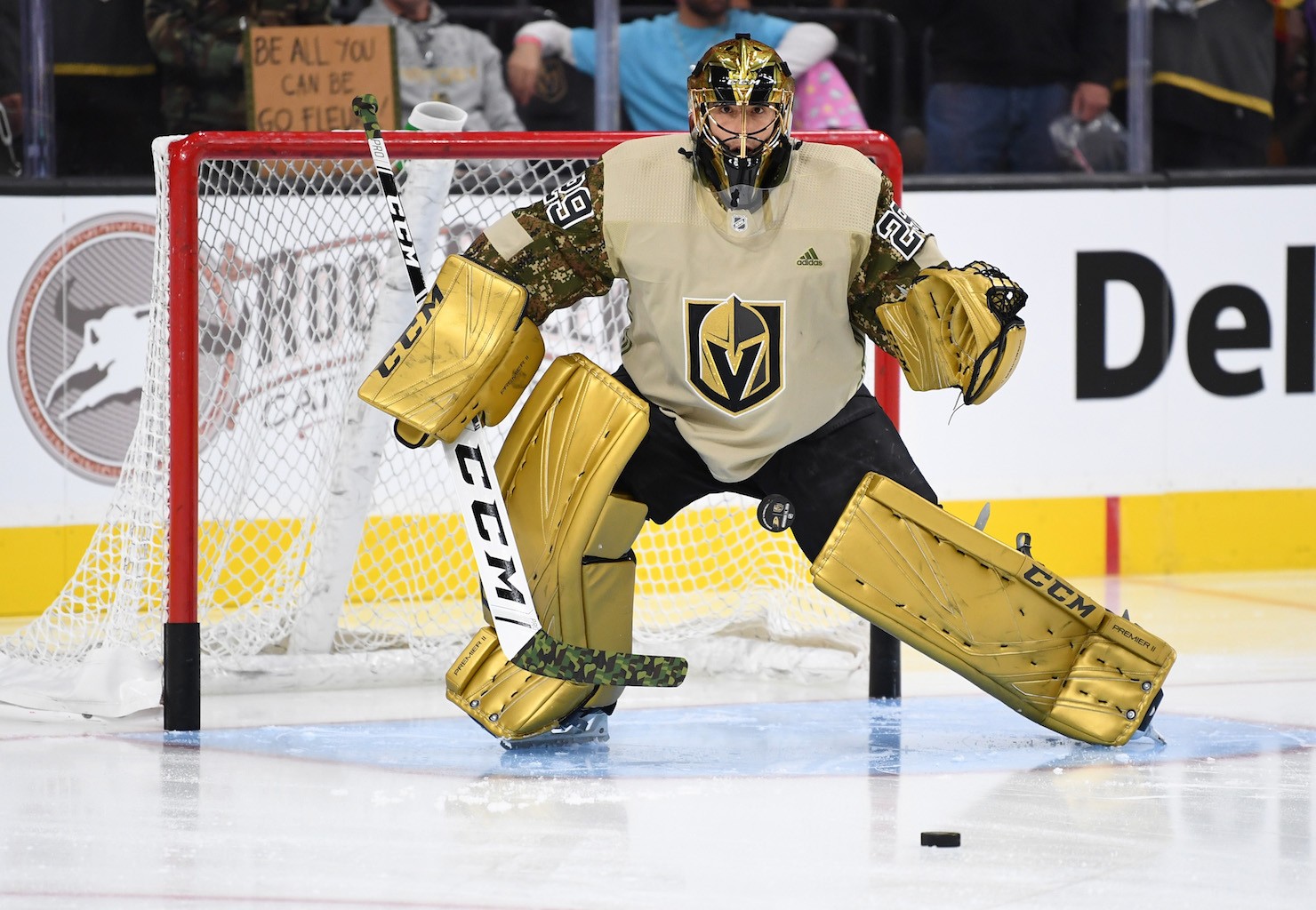 Vegas Golden Knights' Marc-Andre Fleury makes mind-blowing glove
