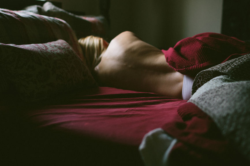 Bed body. Alone women in Bed. Girl Alone in Bed. Depression in Bed guy. Film woman in Bed.