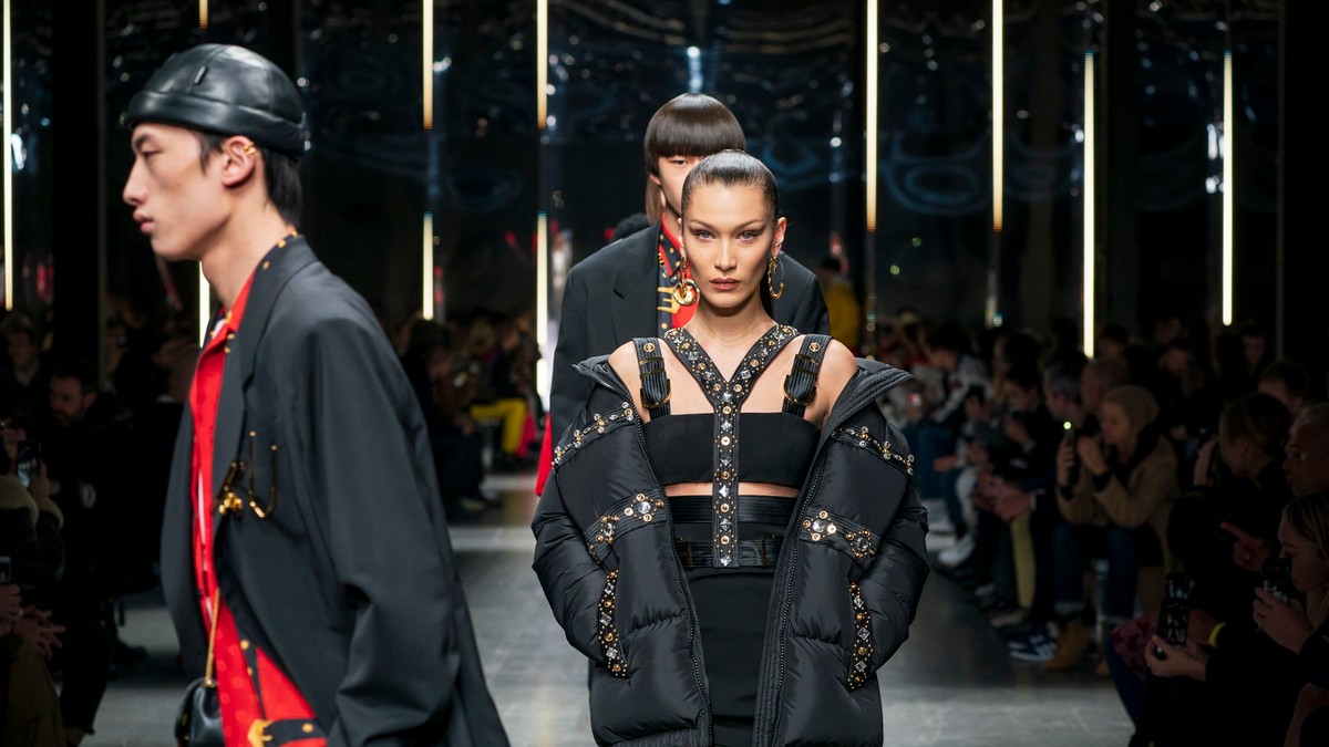 Forget Korsace, Donatella just served up classic Versace